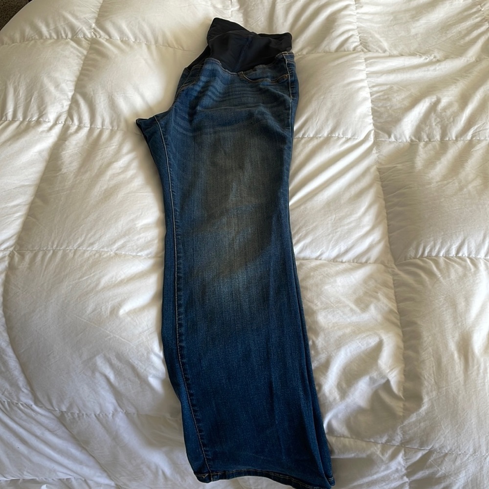 Isabel maternity jeans.